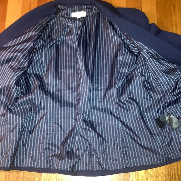 Must Go‼️ Donation Sale Like New Navy Blue Blazer. Read Description 👇 - Picture 2 of 2
